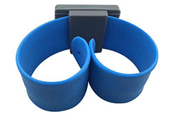 RS-AW046 Flexible Slap Silicone NFC Wristband-3 RS-AW046 Flexible Slap Silicone NFC Wristband-3