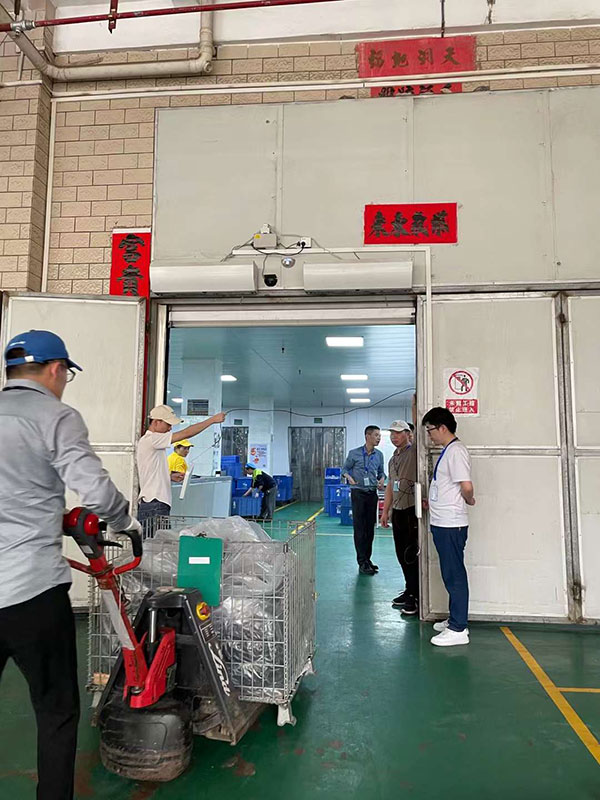Field Test of RFID Solution for Intelligent Warehouse Management Field Test of RFID Solution for Intelligent Warehouse Management