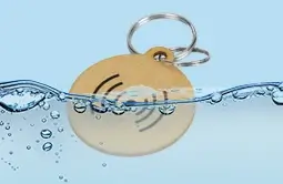 the nfc keychain tag rs-nk003 can be used after soaking in water the nfc keychain tag rs-nk003 can be used after soaking in water
